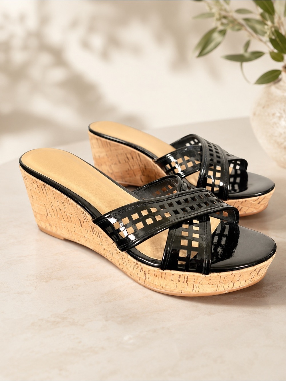 Kate Spade Tawny Black Patent Leather Natural Cork Peep Toe Wedge Sandals Size 9